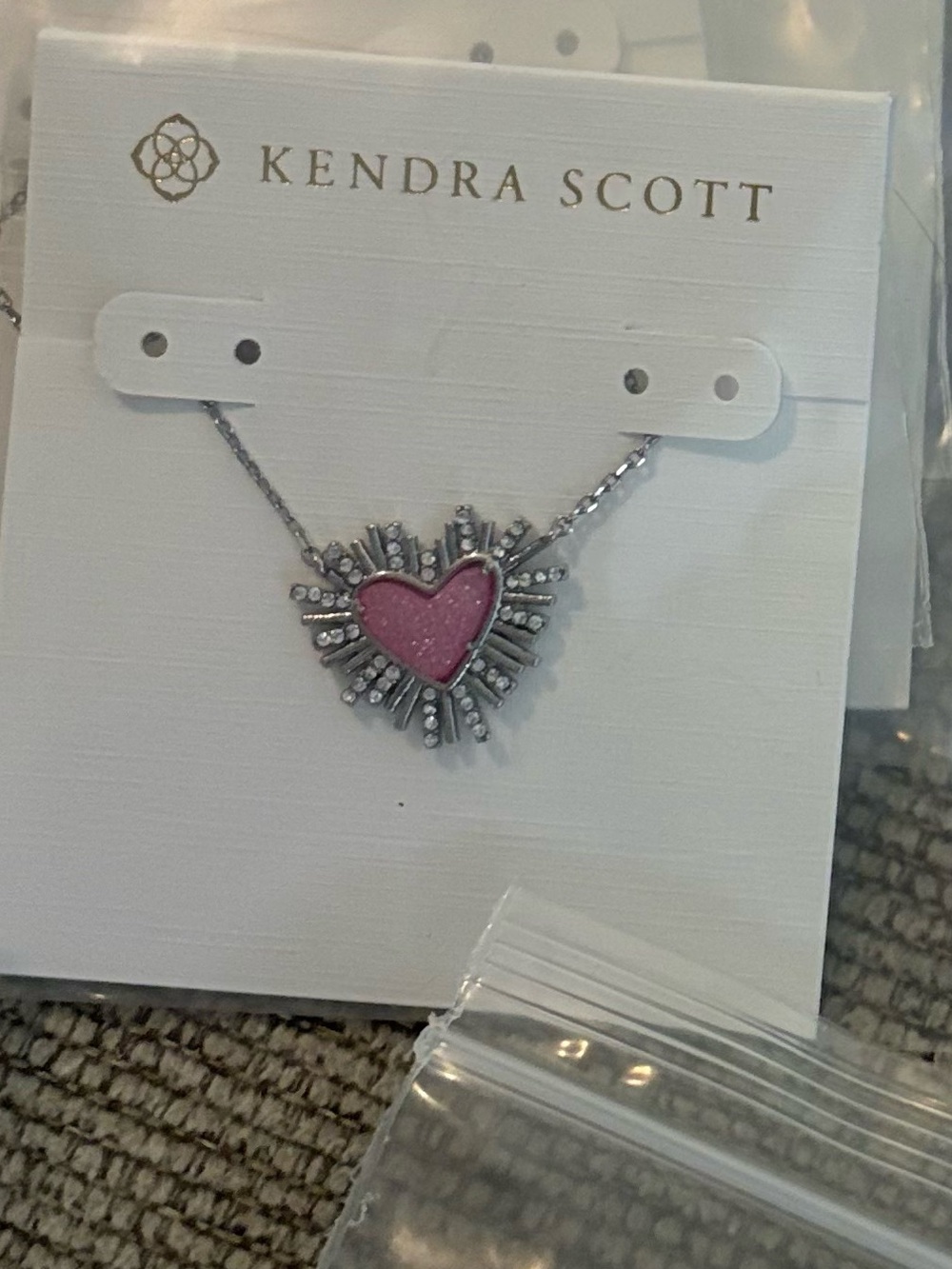 Dolly Parton x Kendra Scott Ari Heart Silver Short Pendant Necklace